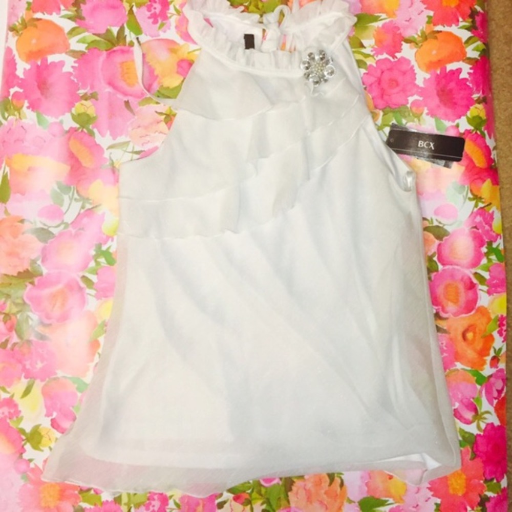 🔶White chiffon ruffled top .